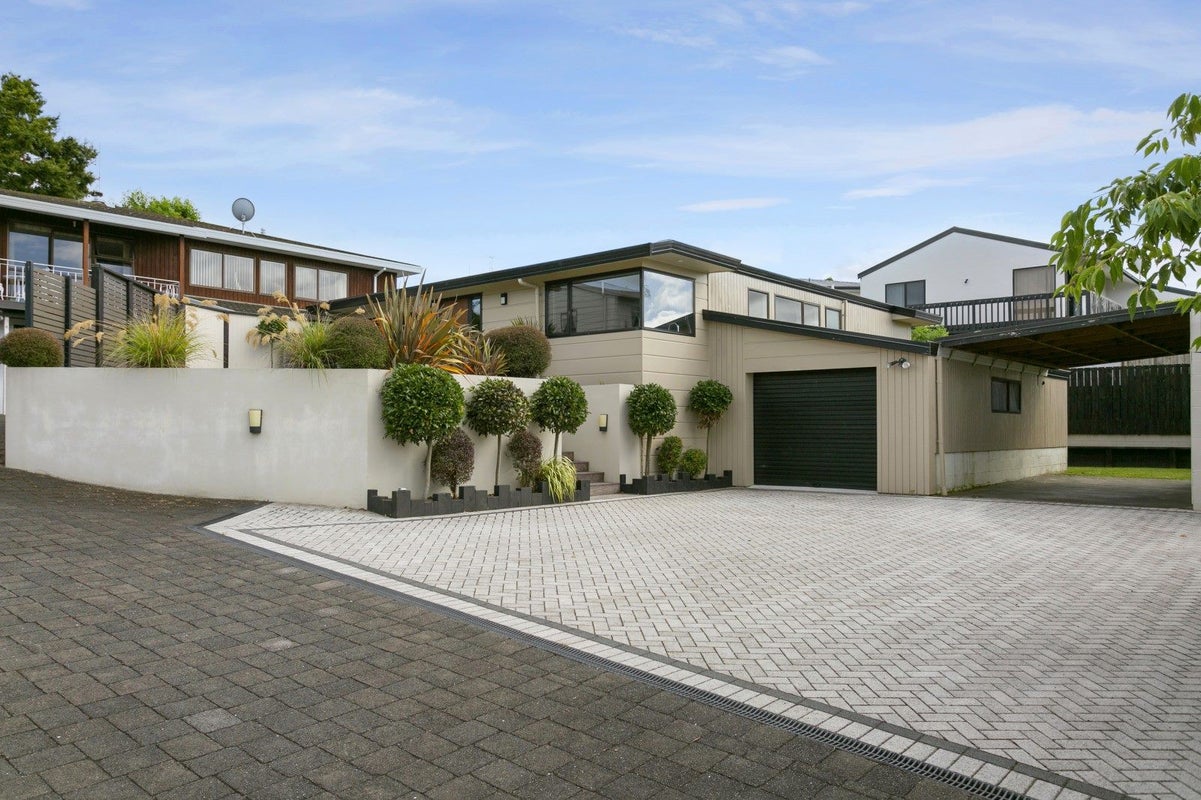 2/28 Woodward Street, Nukuhau, Taupo - Carousel 1