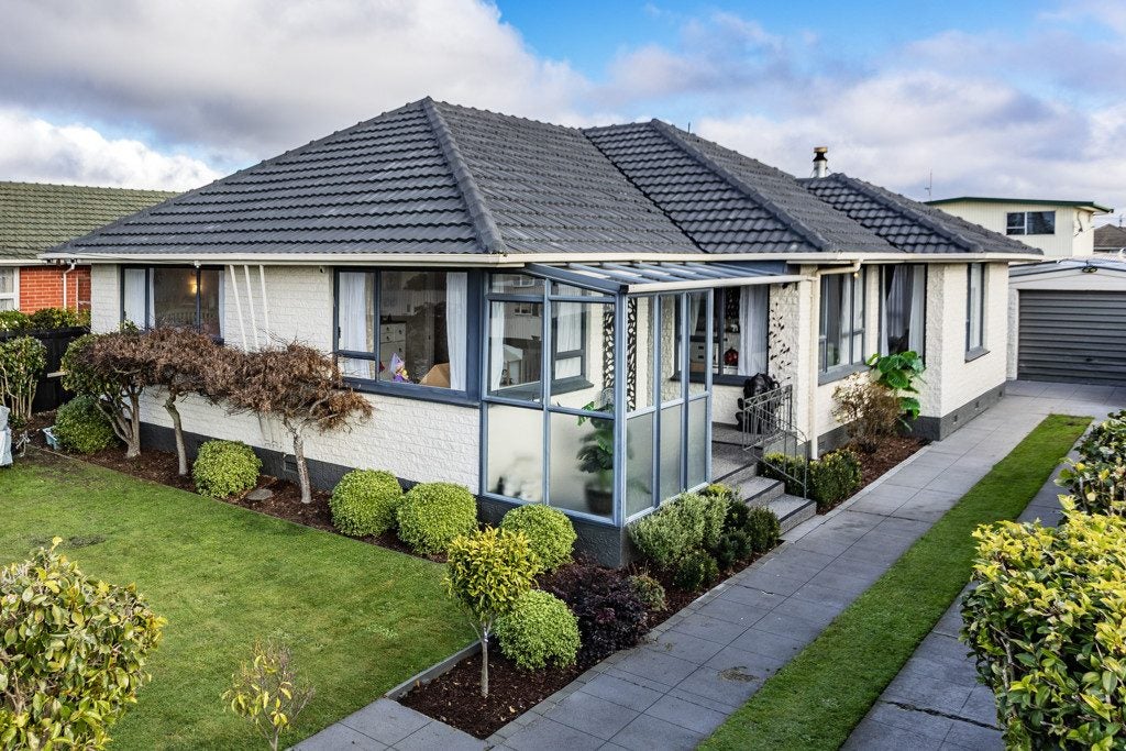 31 Vardon Crescent, Shirley, Christchurch - Carousel 24
