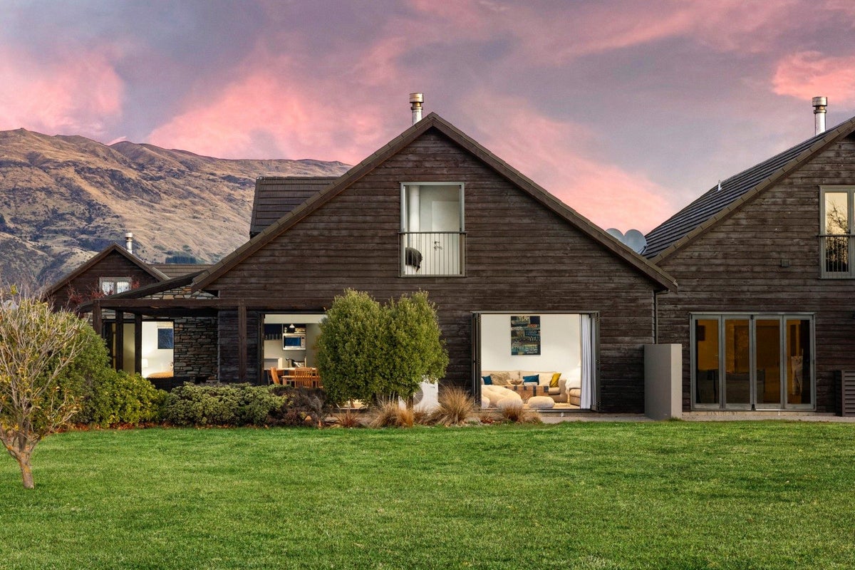 9 Villa Lane, Wanaka, Wanaka - Carousel 2