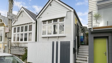 29 DOUGLAS ST, Mount COOK, WELLINGTON - Carousel 1