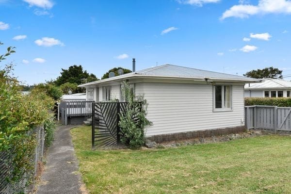 47 Farquhar Road, Glendene, Auckland - Carousel 2