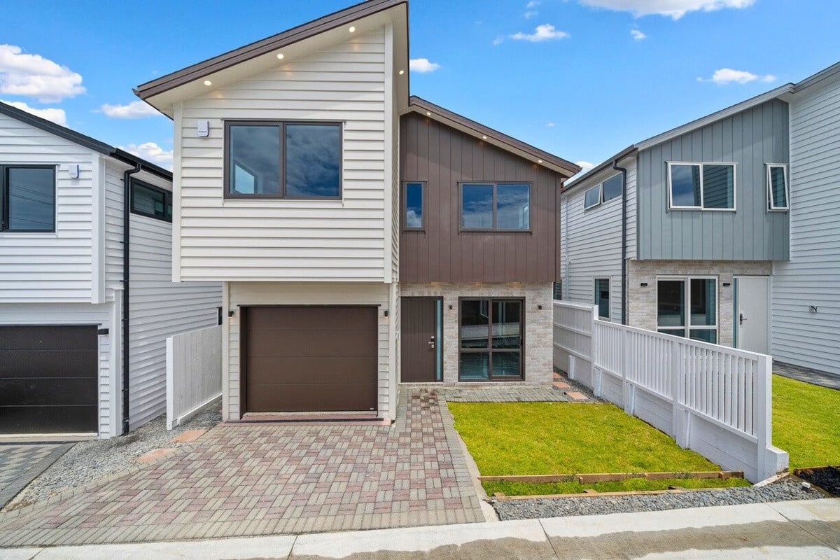 12 Hayward Road, Papatoetoe, Auckland - Carousel 1