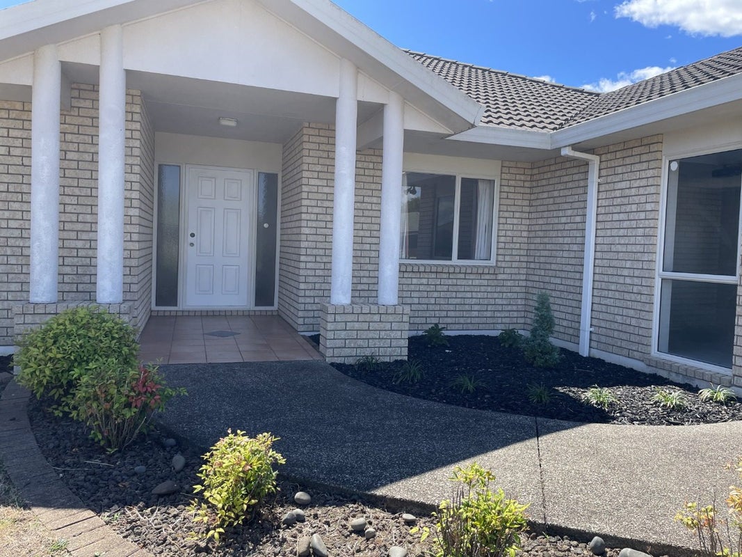 26 Ballycullanie Place, Dannemora, Auckland - Carousel 2