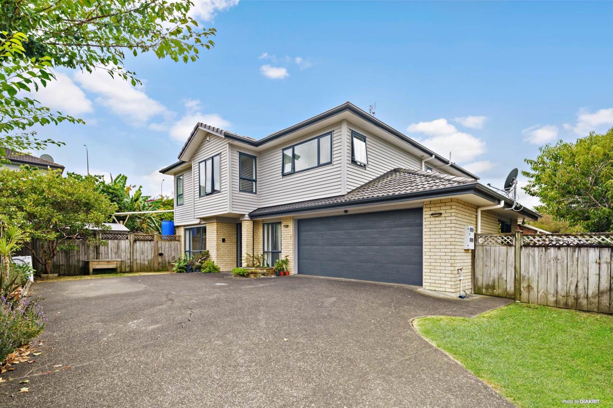 22 Sonterra Close, Randwick Park, Auckland - Carousel 1