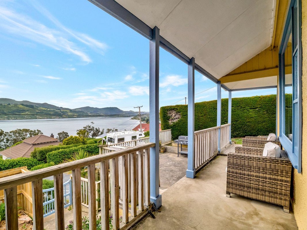 42 Marion Street, Macandrew Bay, Dunedin - Carousel 2