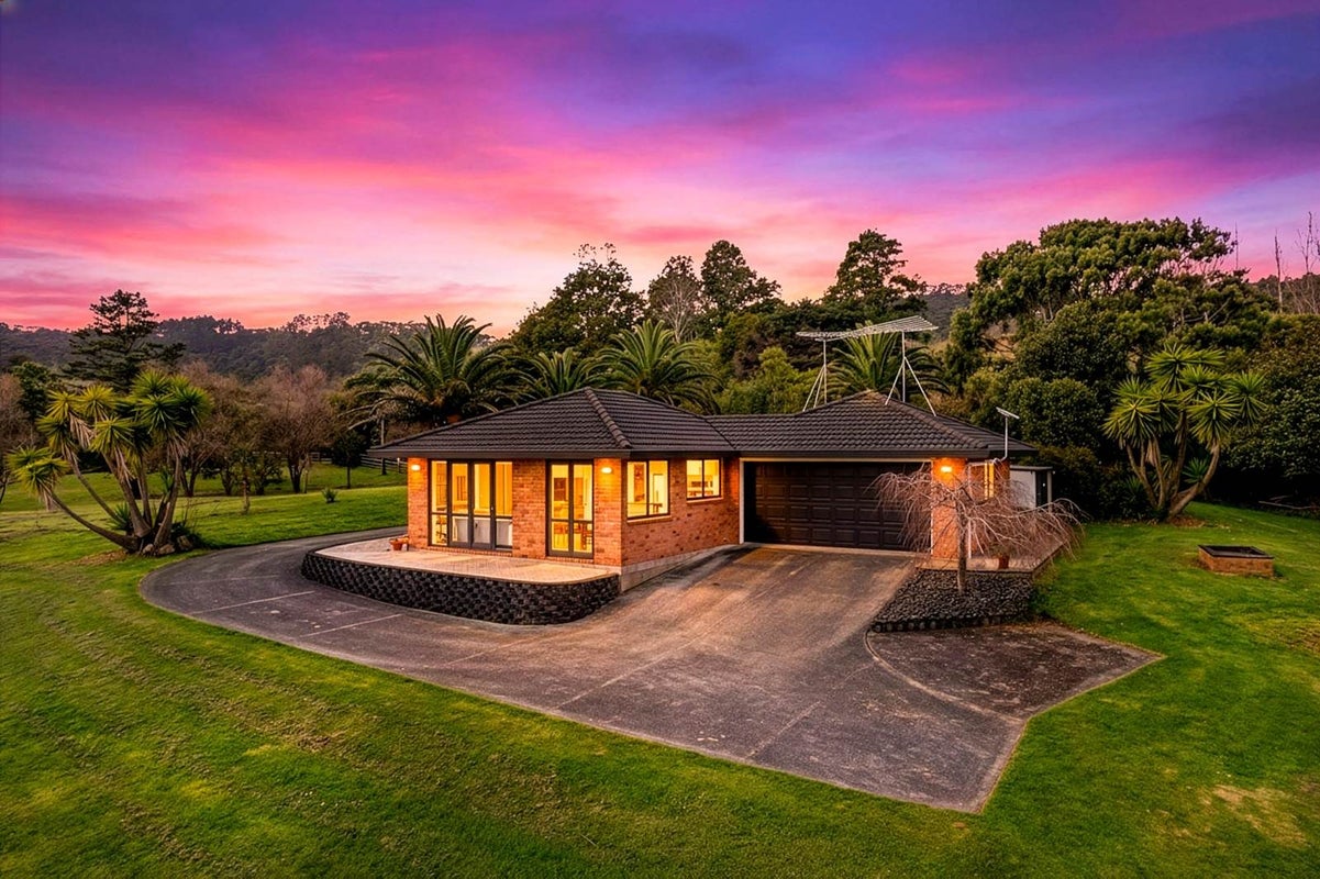 23 Tarrant Road, Helensville, Helensville - Carousel 1