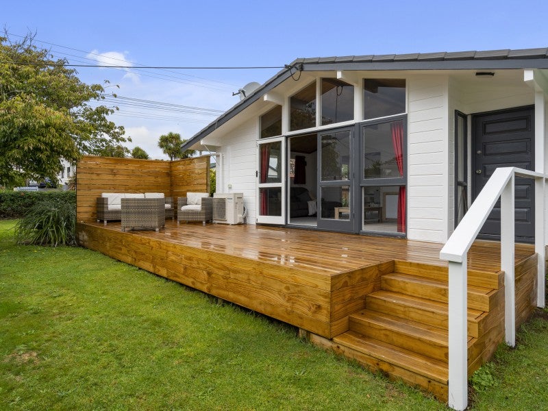 398 Carrington Street, Upper Vogeltown, New Plymouth - Carousel 1