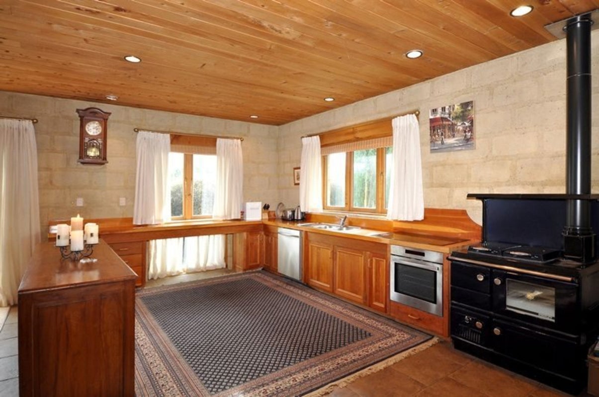 16 Cooper Street, Blenheim - Carousel 2