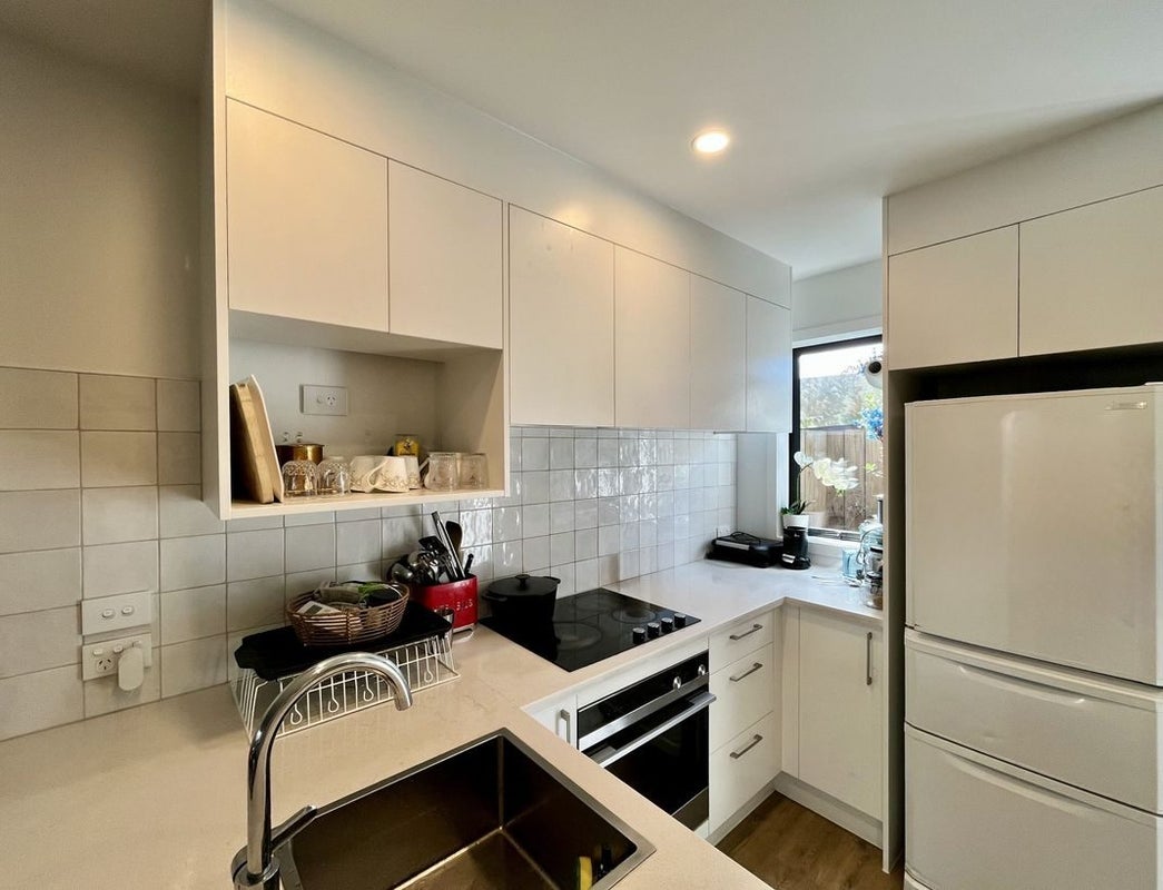 18/28 Westgate Drive, Westgate, Auckland - Carousel 2