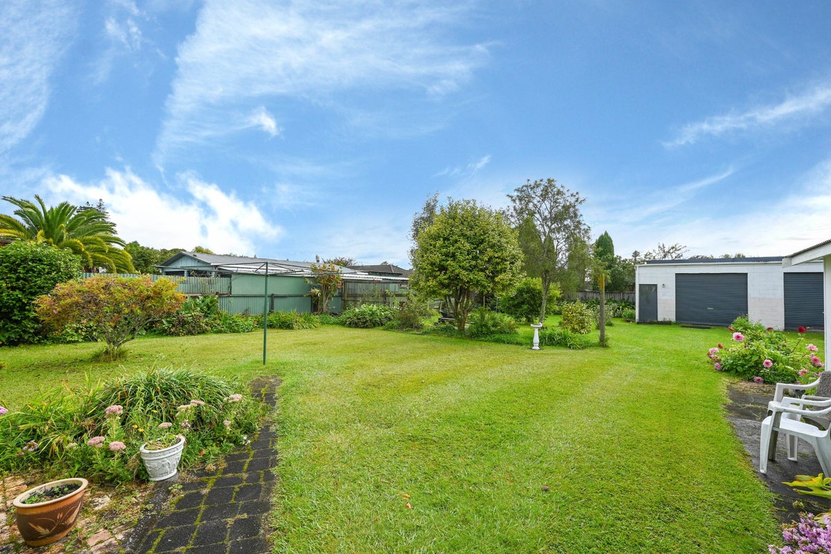 8 Werrina Crescent, Mangakakahi, Rotorua - Carousel 1