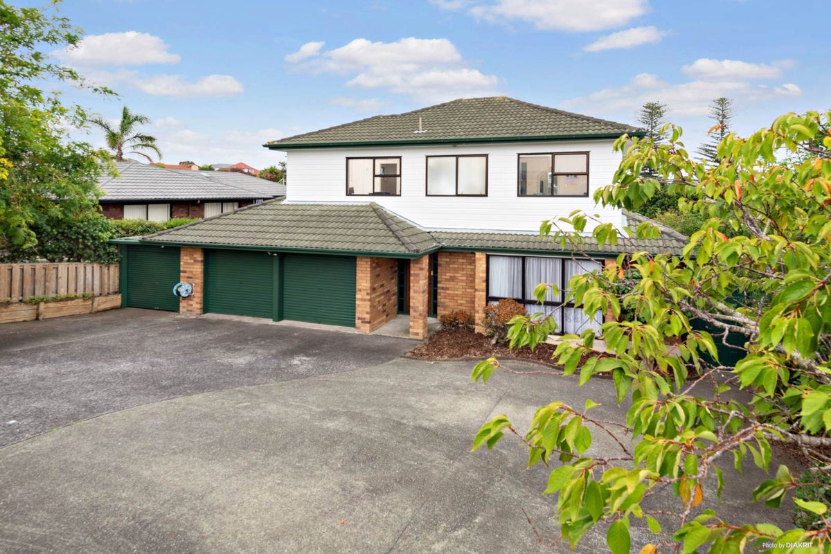 11 Fieldstone Court, Northpark, Auckland - Carousel 2