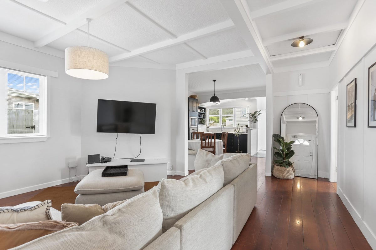 647 Swanson Road, Swanson, Auckland - Carousel 2