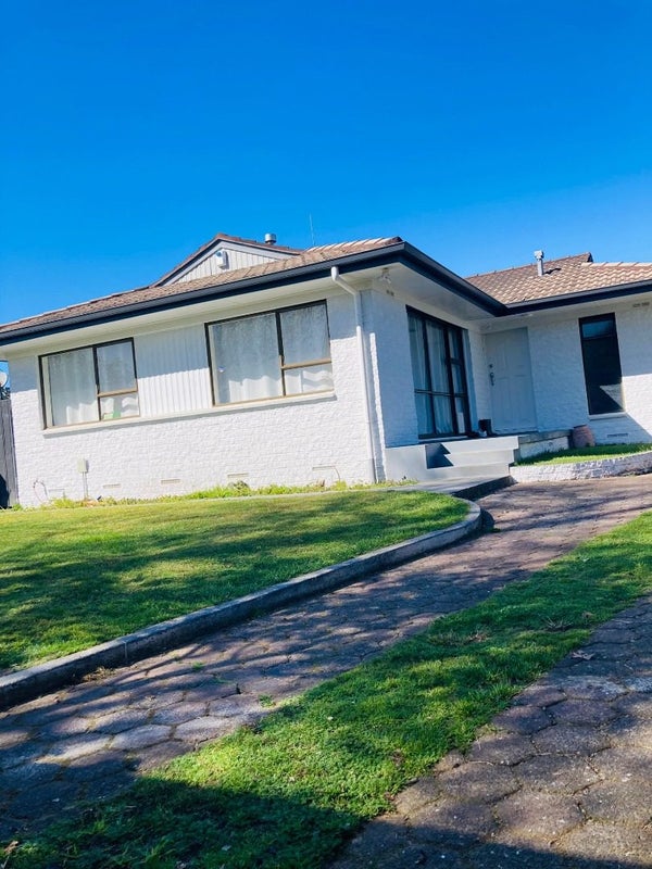 10 Cullimore Street, Pukete, Hamilton - Carousel 2