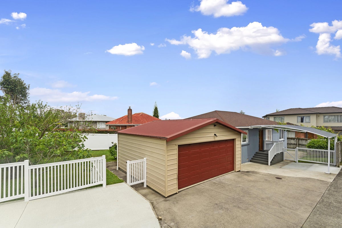 80 Taikata Road, Te Atatu Peninsula, Auckland - Carousel 2