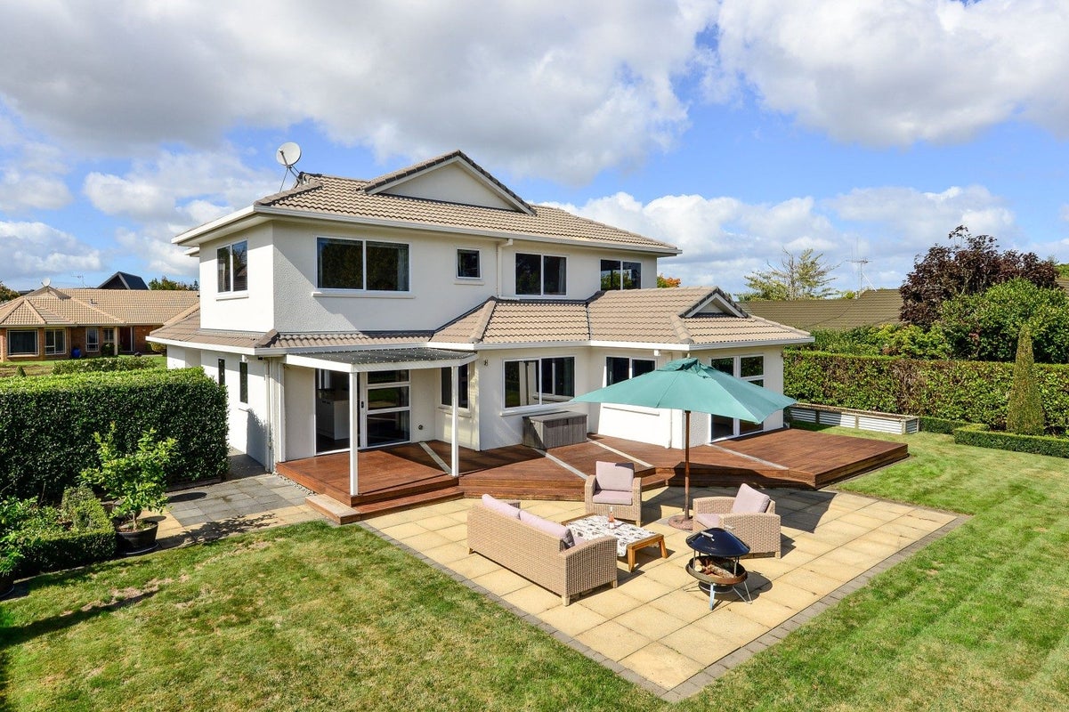4 Charles Henry Place, Harrowfield, Hamilton - Carousel 2