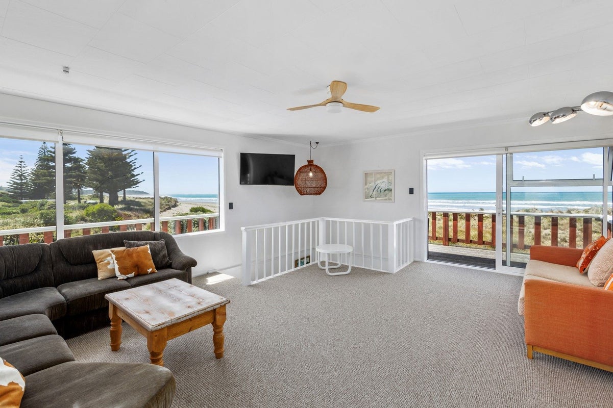 97 Blue Pacific Parade, Riversdale Beach - Carousel 1