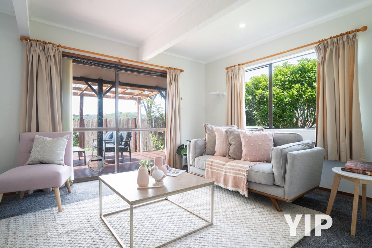 23 Chorley Grove, Churton Park, Wellington - Carousel 2