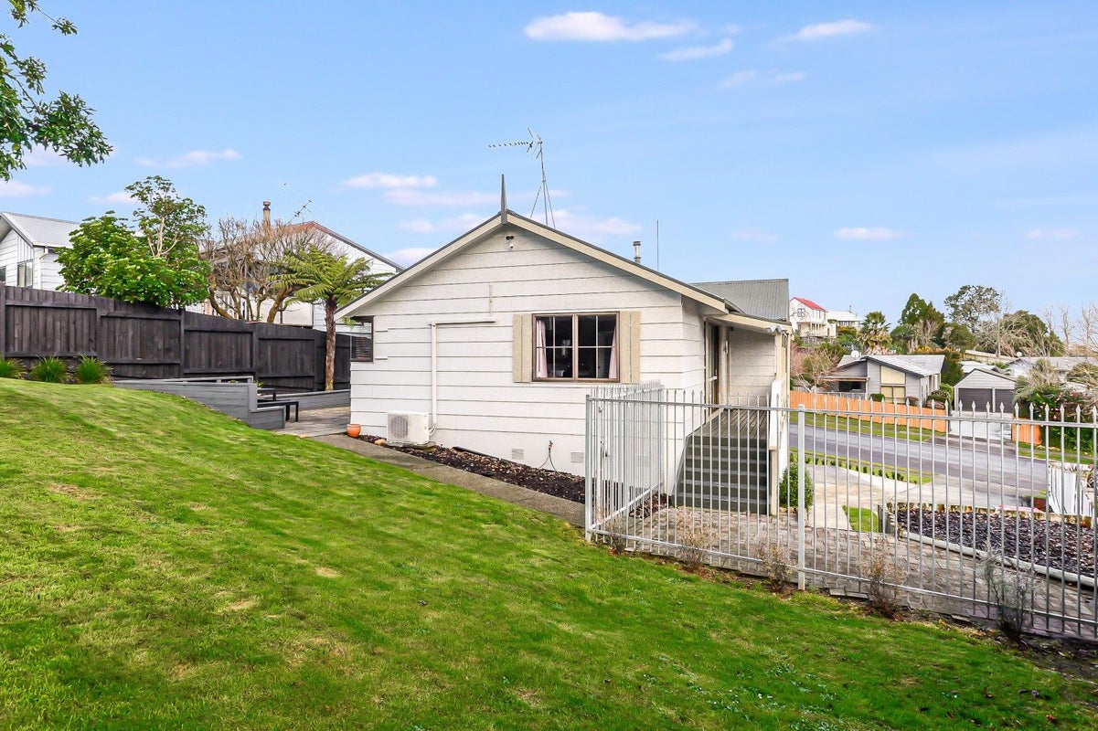 35 Cullimore Street, Pukete, Hamilton - Carousel 38