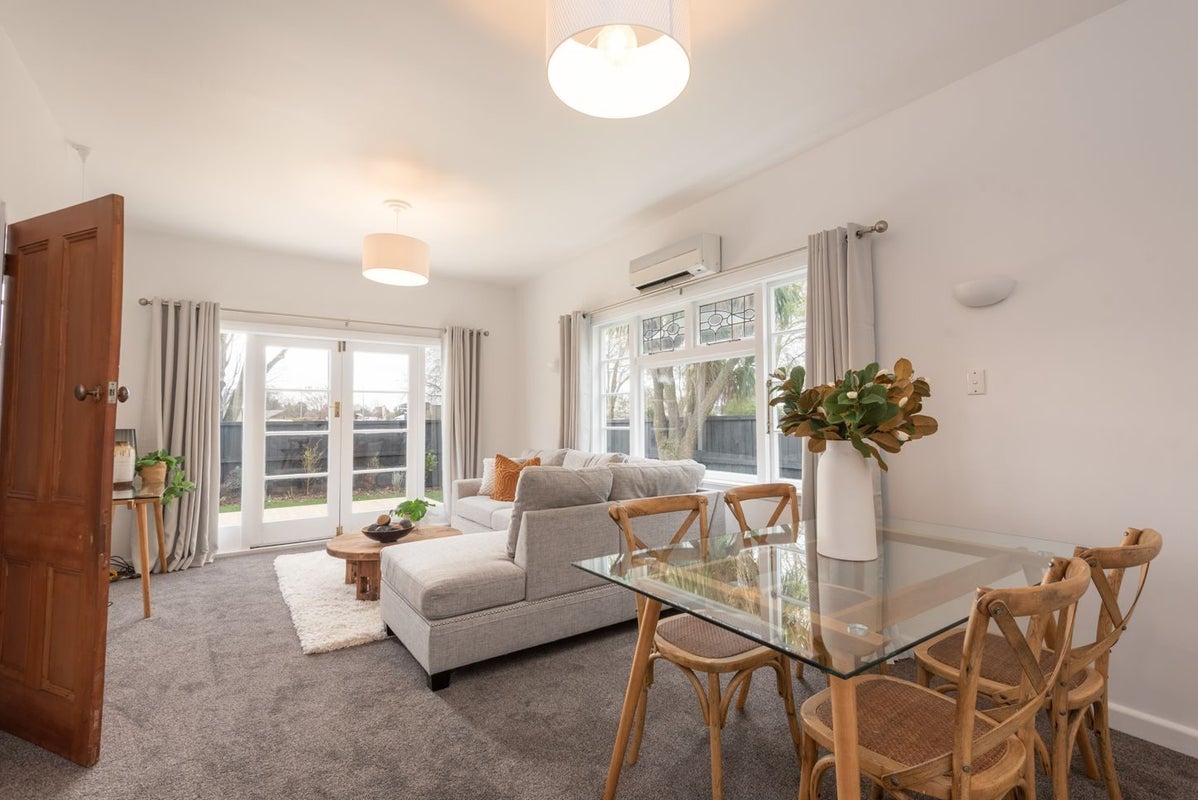 60 Oxley Avenue, St Albans, Christchurch - Carousel 1