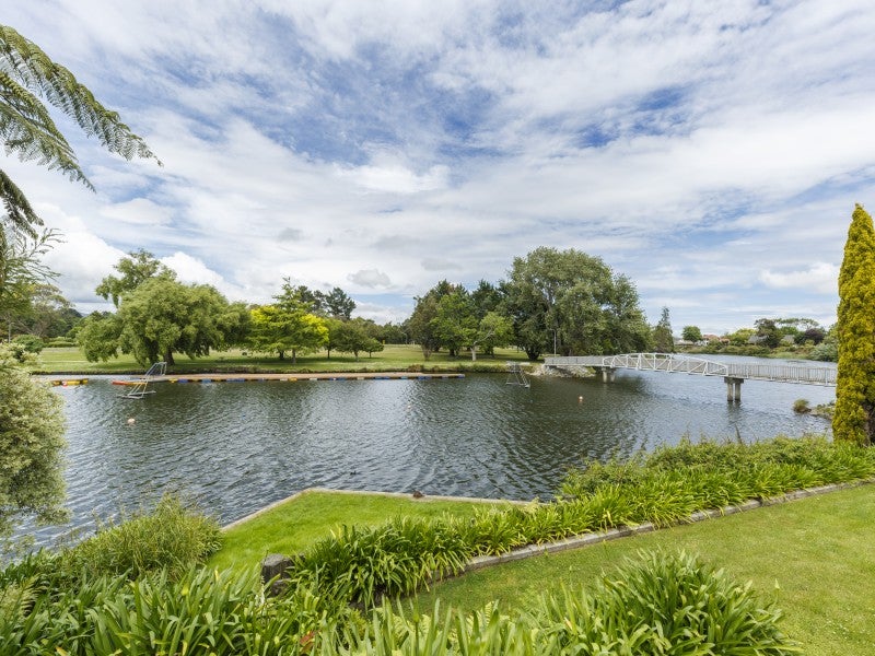 9 Caccia Birch Lane, Hokowhitu, Palmerston North - Carousel 2