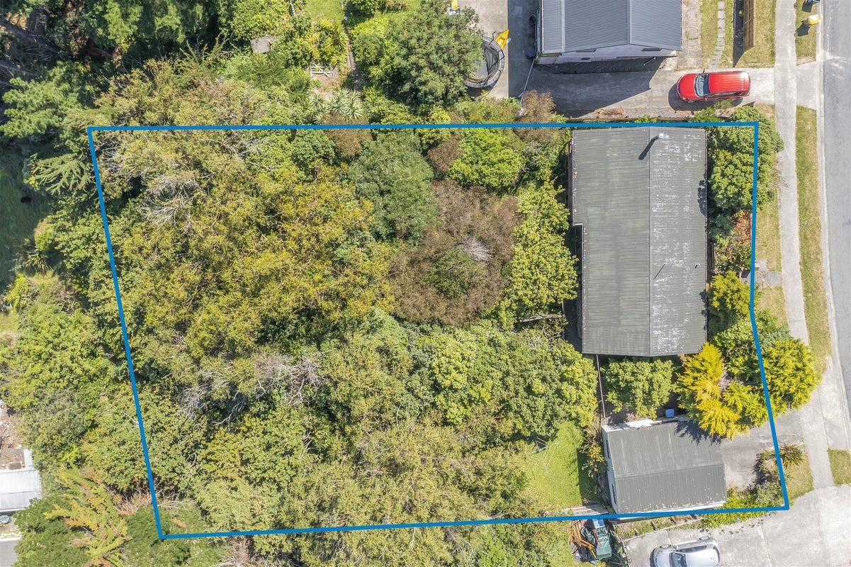 20 Cleat Street, Whitby, Porirua - Carousel 1