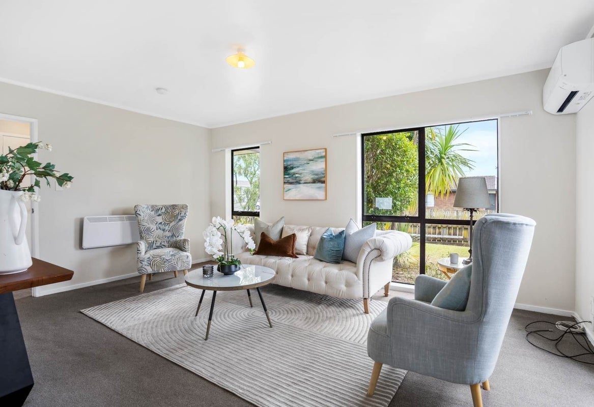 10 Jodie Place, Flat Bush, Auckland - Carousel 2