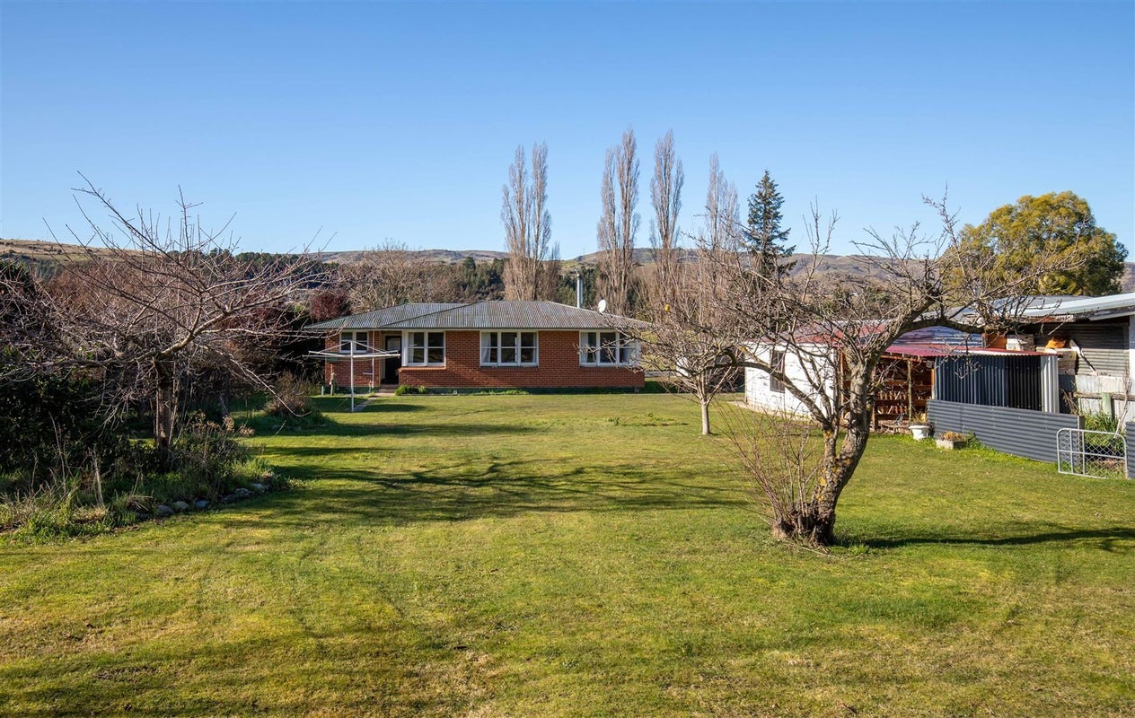 9 Tamblyn Drive, Lake Roxburgh Village, Roxburgh - Carousel 2