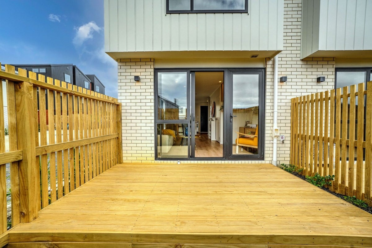 4/46 Normandy Place, Henderson, Auckland - Carousel 5