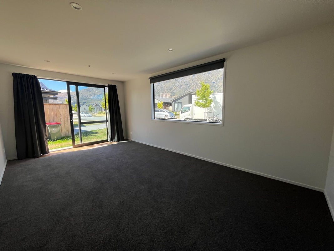 10 Collie Road, Jacks Point, Queenstown - Carousel 2