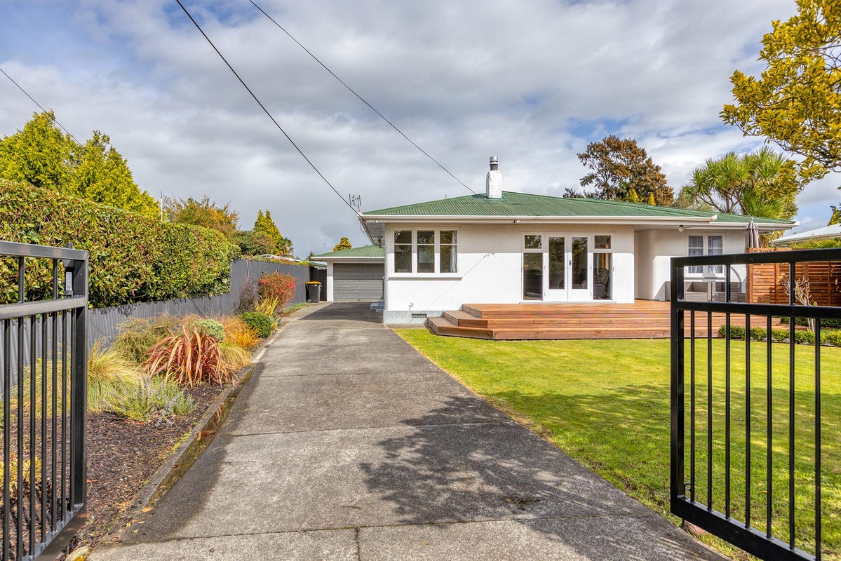 38 Solway Street, Solway, Masterton - Carousel 21