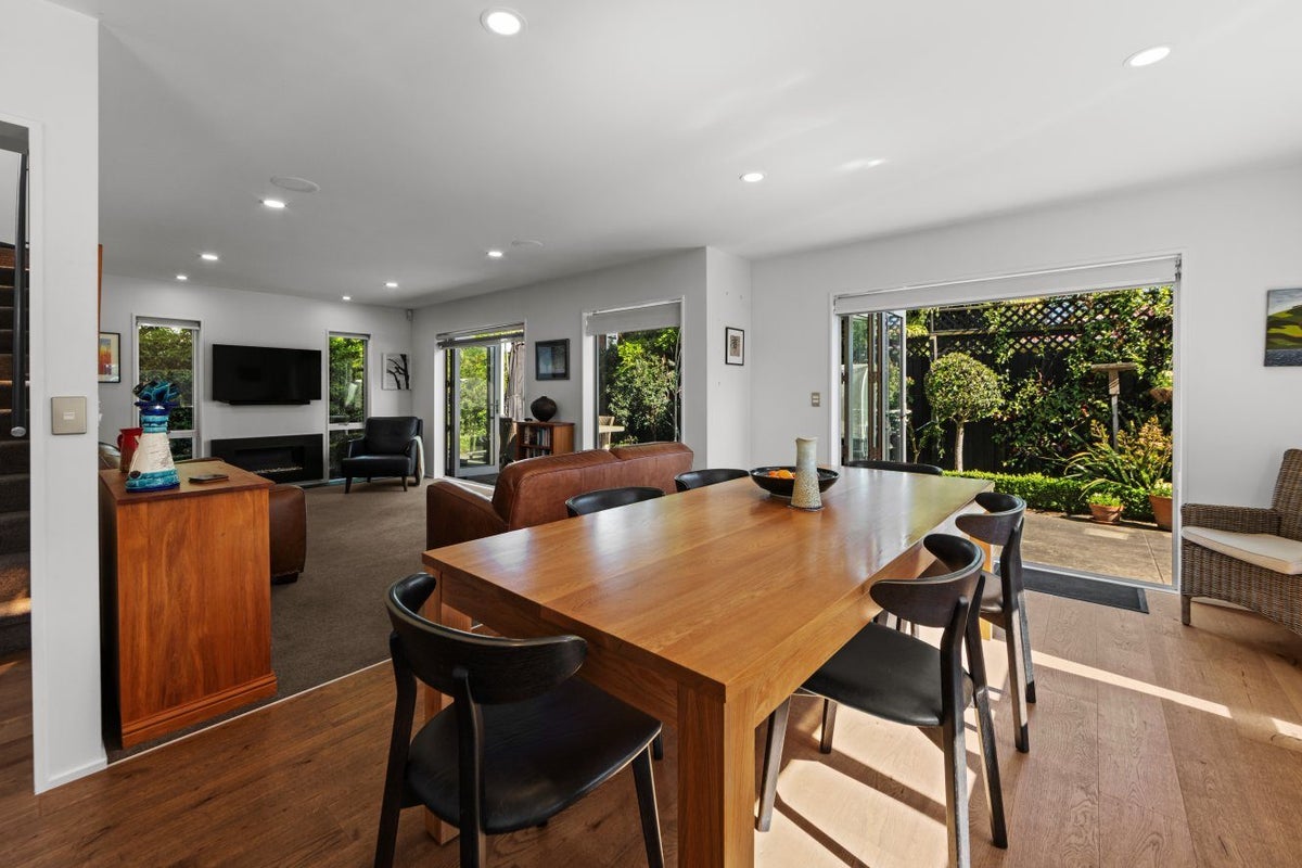 35B Holly Road, St Albans, Christchurch - Carousel 1