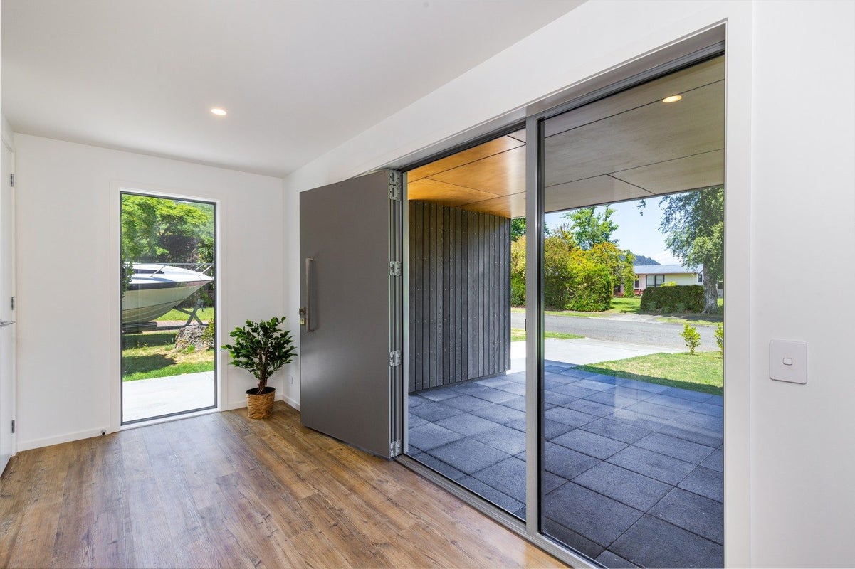 6 Keitha Place, Kinloch, Taupo - Carousel 2