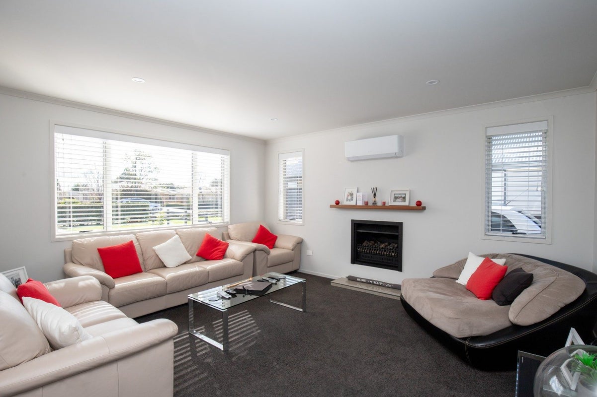 49 Benner Drive, Ngatea, Ngatea - Carousel 2