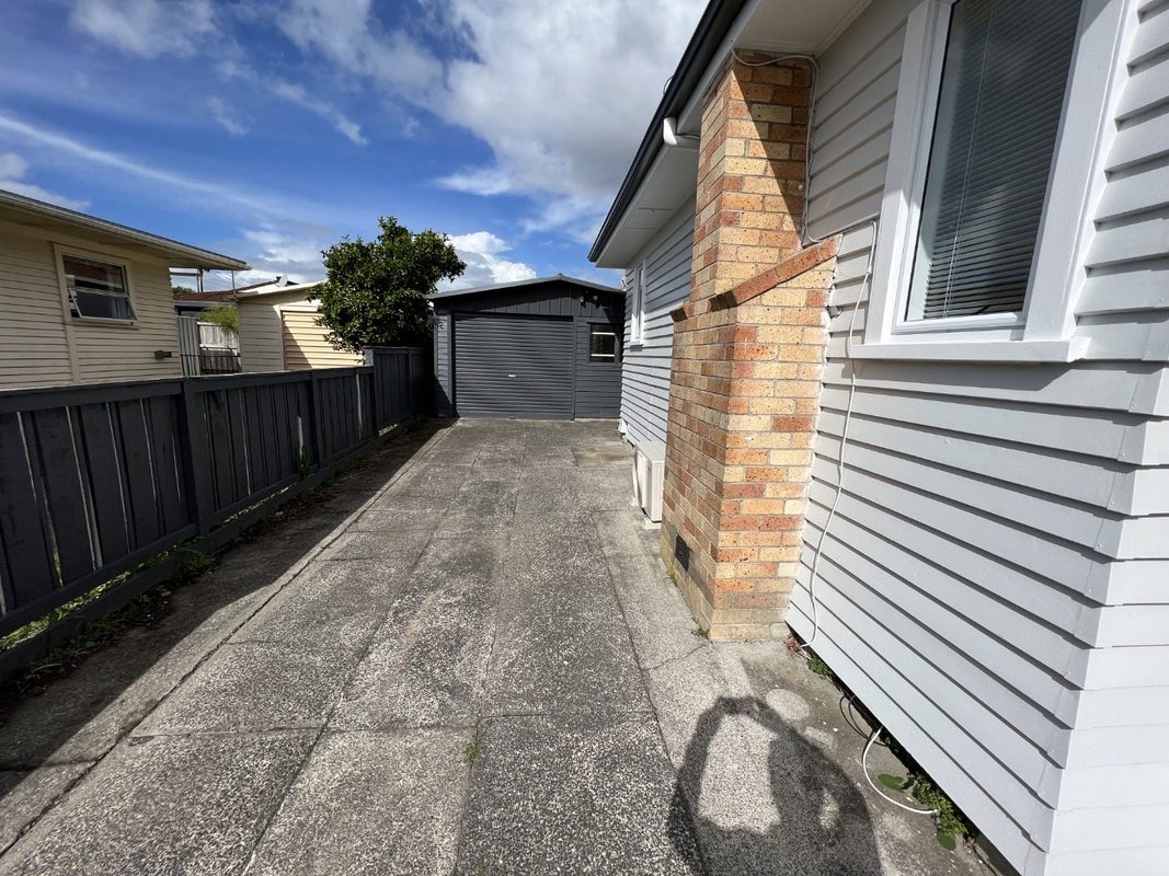 12 Vercoe Road, Beerescourt, Hamilton - Carousel 2