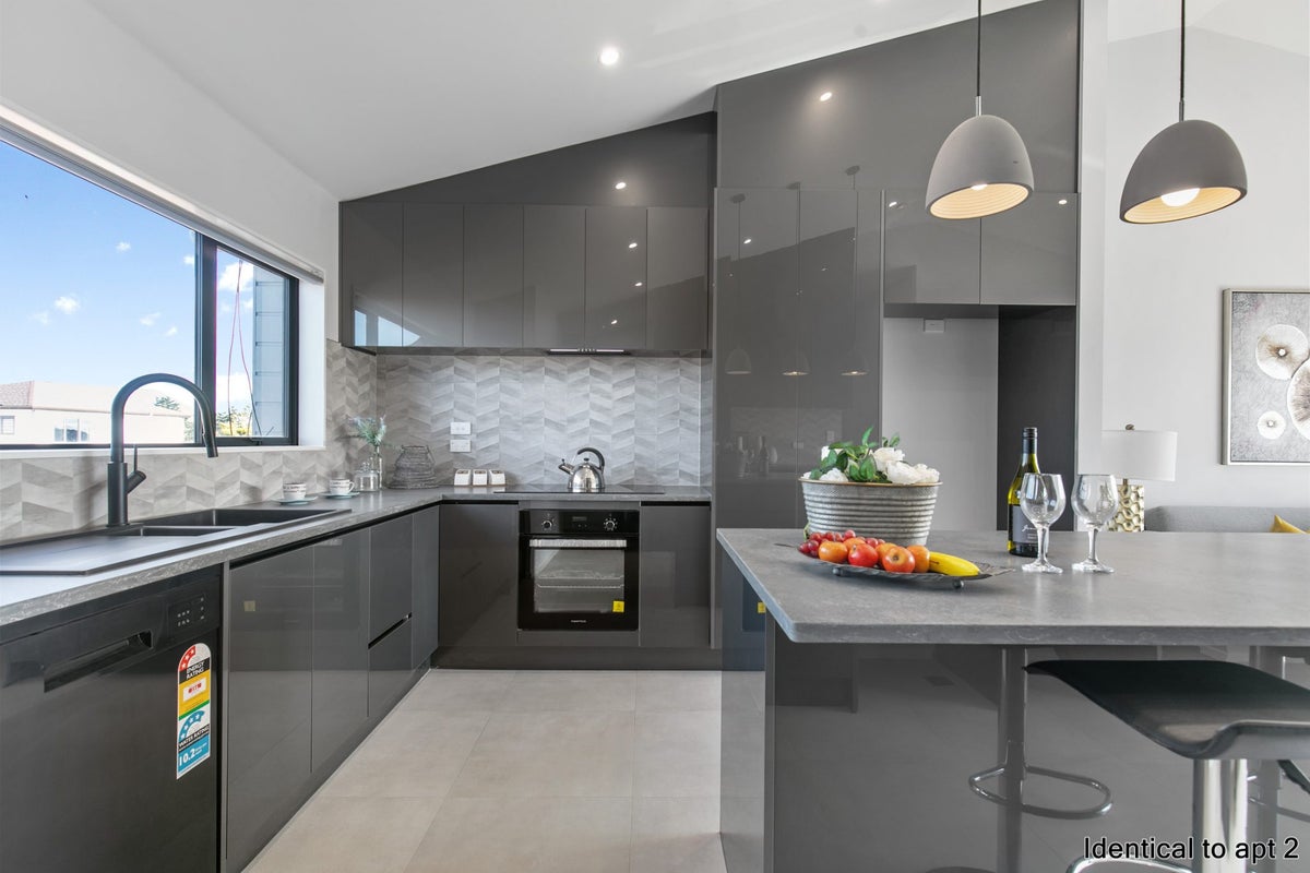 4/7 Caspar Road, Papatoetoe, Auckland - Carousel 2