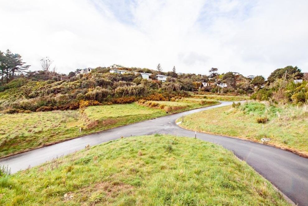 27 Prestbury Grove, Churton Park, Wellington - Carousel 1