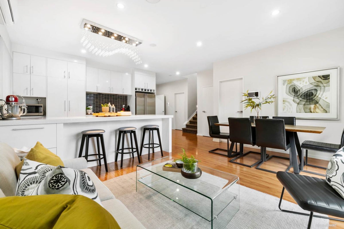 4 Ballindrait Drive, Flat Bush, Auckland - Carousel 2