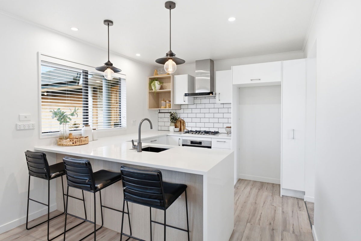2/39 Frankleigh Street, Somerfield, Christchurch - Carousel 2
