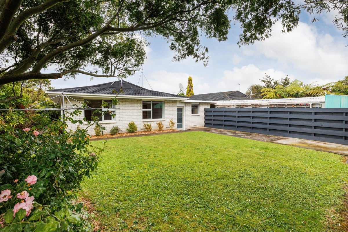 4 Te Punga Place, Awapuni, Palmerston North - Carousel 11