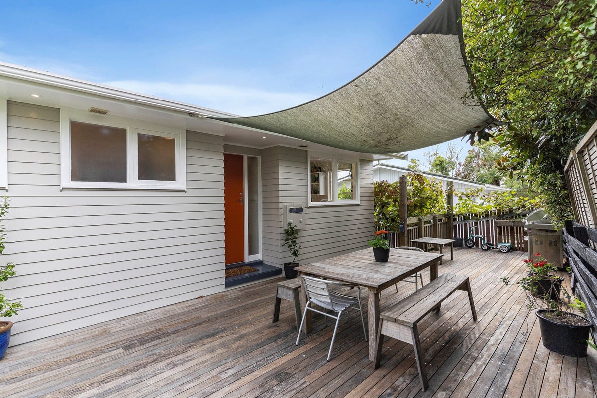32 Beswick Place, Birkdale, Auckland - Carousel 2