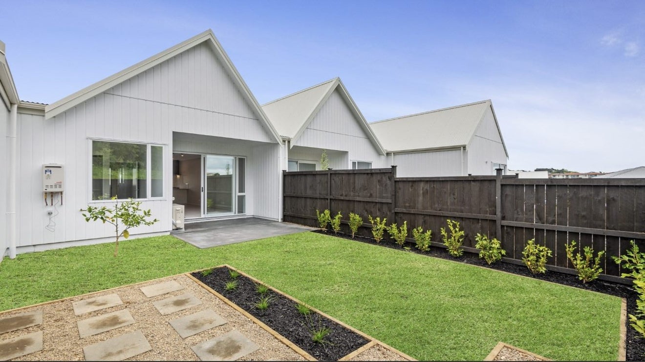 38A Taikura Avenue, Red Beach, Whangaparaoa - Carousel 1