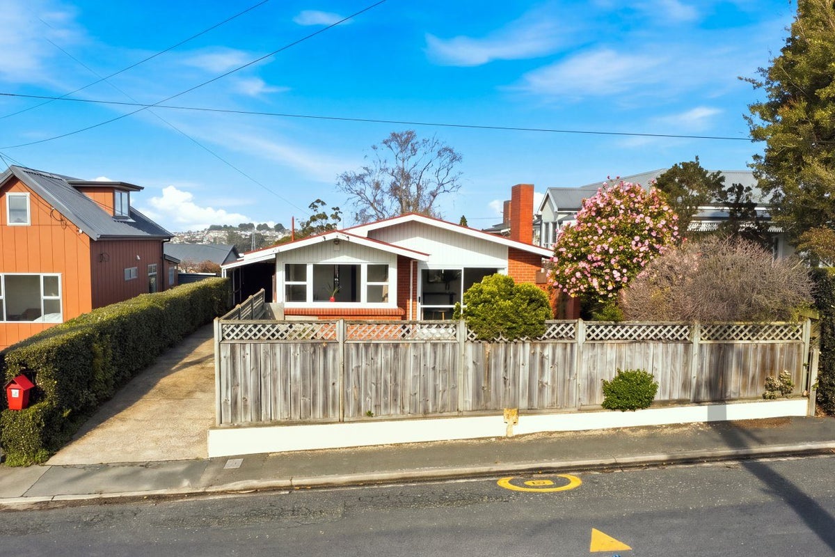 66 Maryhill Terrace, Maryhill, Dunedin - Carousel 2