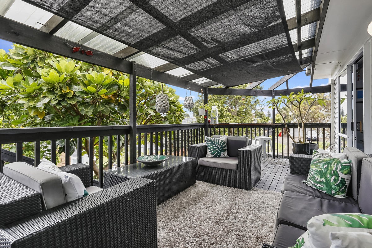 3 The Circle, Manly, Whangaparaoa - Carousel 1
