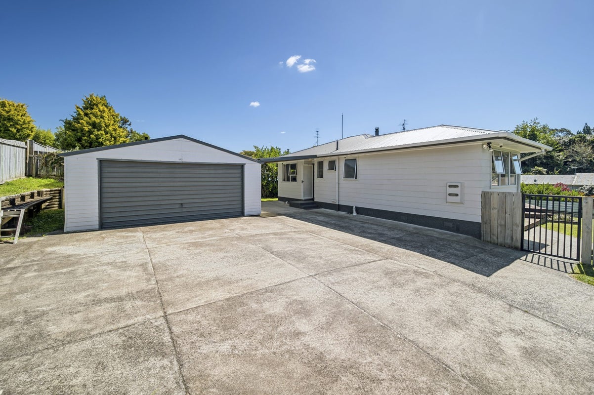 1 Taha Place, Ngongotaha, Rotorua - Carousel 2