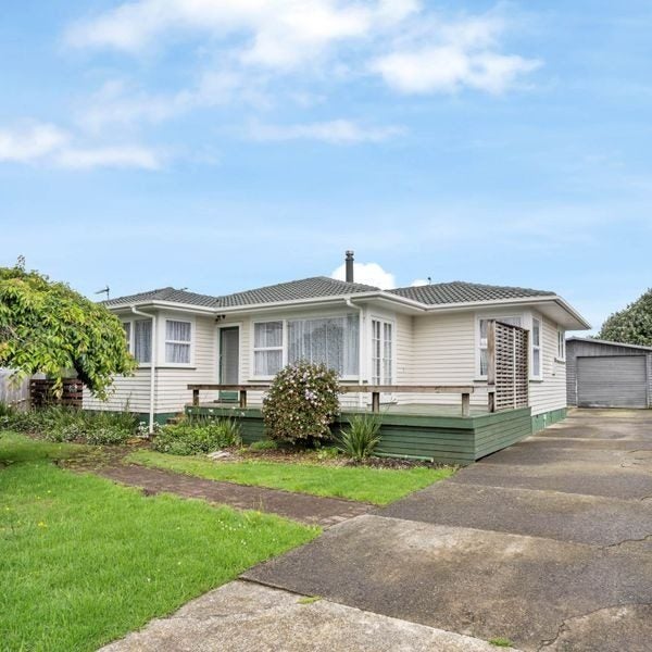 25 Tairere Crescent, Rosehill, Papakura - Carousel 1