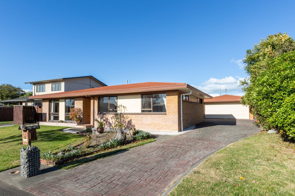 7 Donegal Crescent, Tamatea, Napier - Carousel 1