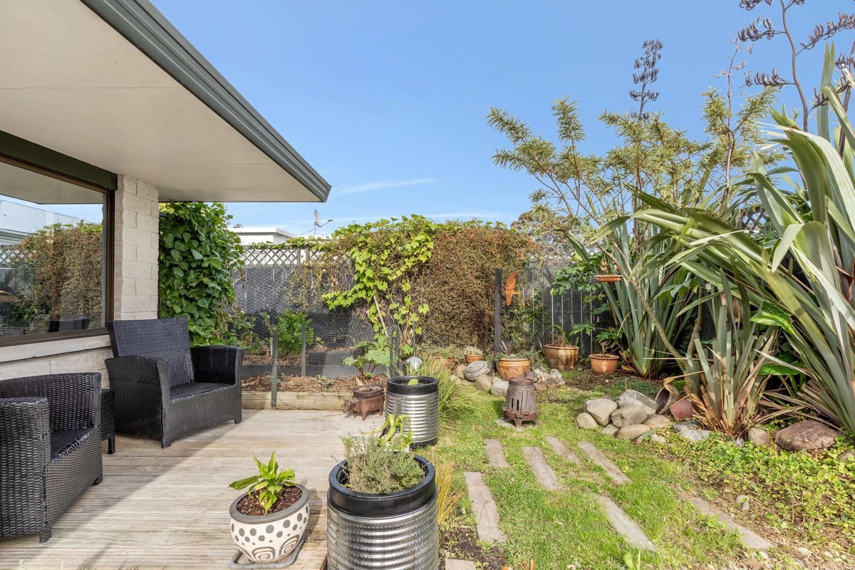 2D Woodfield Avenue, Roslyn, Palmerston North - Carousel 23