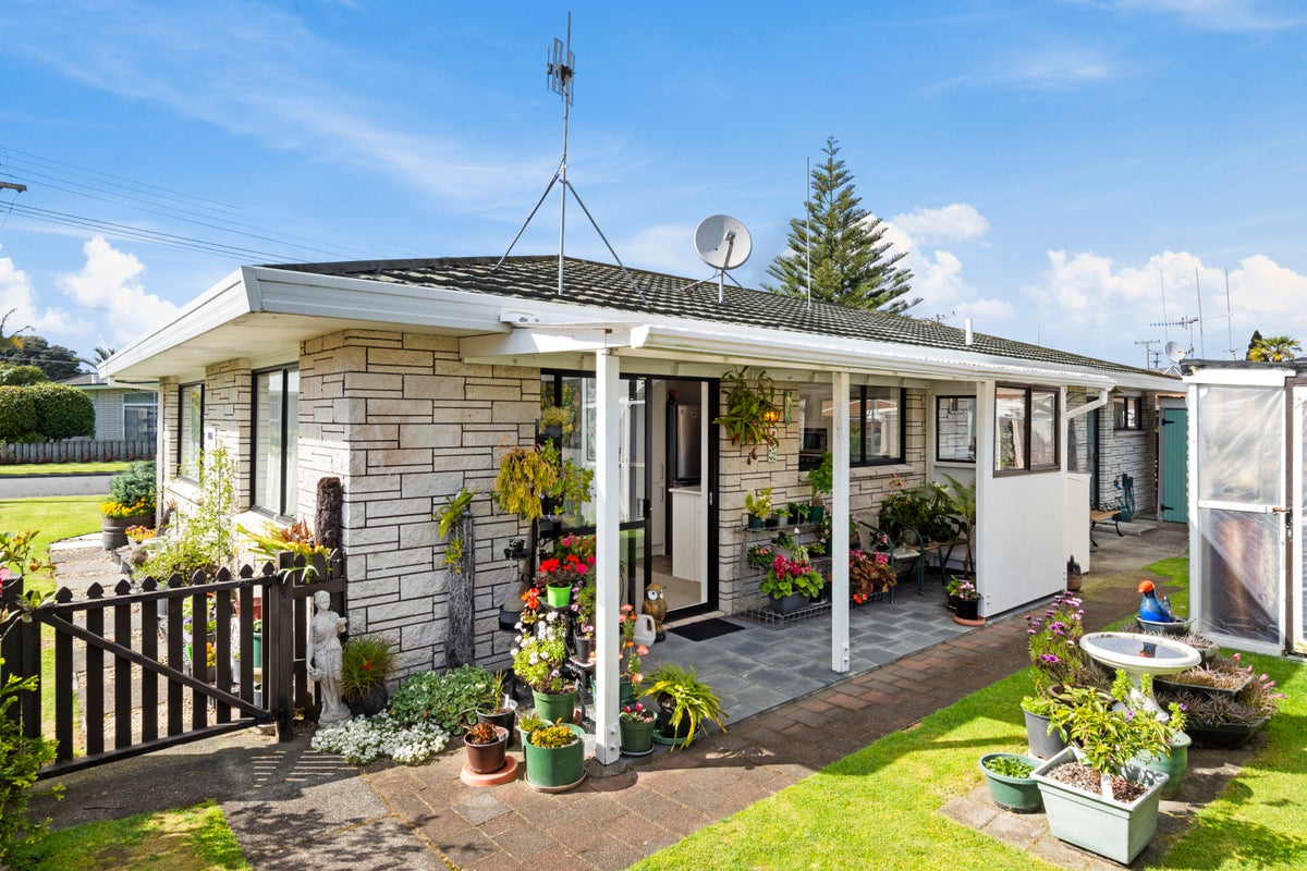 27 Hillstone Avenue, Gate Pa, Tauranga - Carousel 2