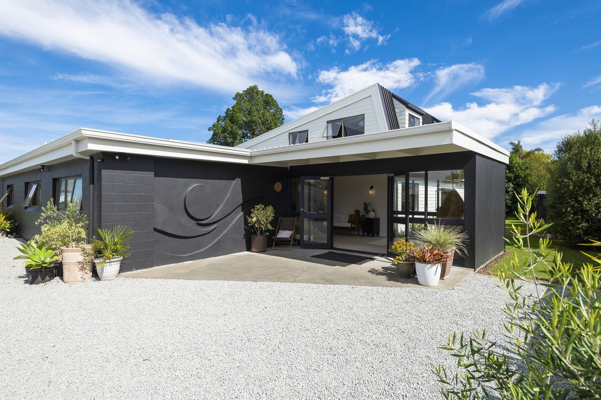 778 Gladstone Road, Te Hapara, Gisborne - Carousel 1