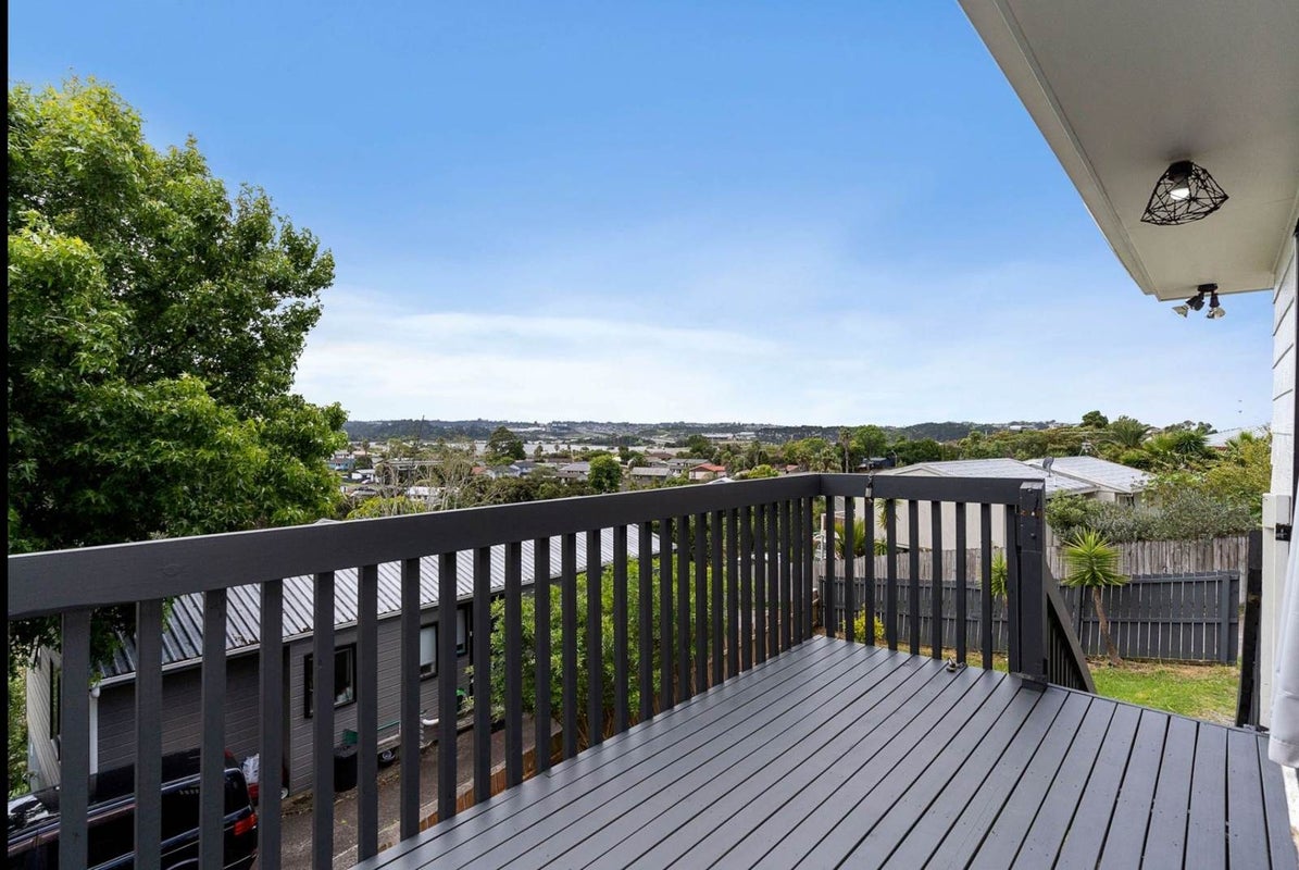 2/19 Exeter Place, Unsworth Heights, Auckland - Carousel 9